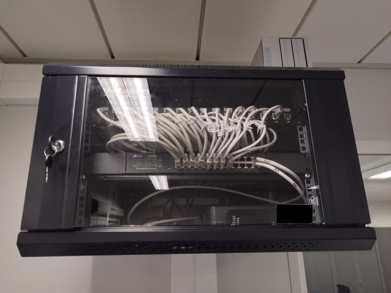 Audit et installation baie de brassage PME Sarthe - PcB Informatique